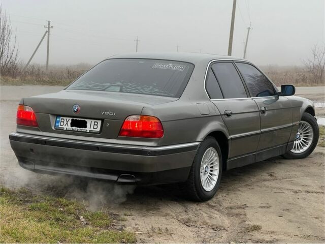 Серый БМВ 7 Серия, объемом двигателя 2.8 л и пробегом 240 тыс. км за 3000 $, фото 1 на Automoto.ua