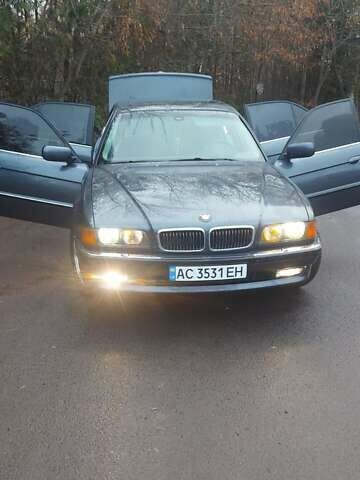 Серый БМВ 7 Серия, объемом двигателя 2.5 л и пробегом 426 тыс. км за 4800 $, фото 27 на Automoto.ua