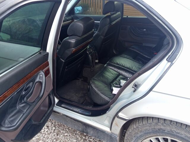 Серый БМВ 7 Серия, объемом двигателя 5.4 л и пробегом 306 тыс. км за 3500 $, фото 7 на Automoto.ua