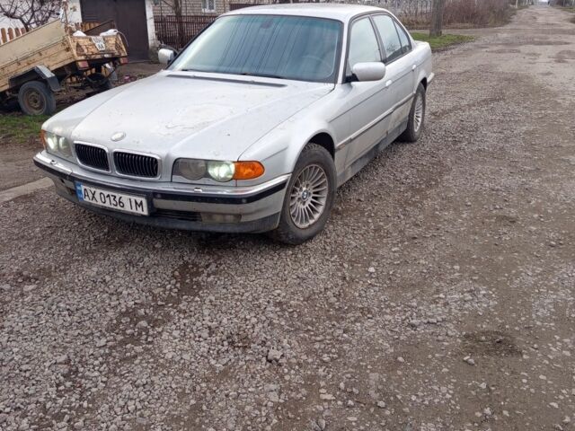 Серый БМВ 7 Серия, объемом двигателя 5.4 л и пробегом 306 тыс. км за 3500 $, фото 1 на Automoto.ua