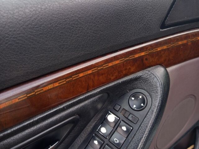 Серый БМВ 7 Серия, объемом двигателя 5.4 л и пробегом 306 тыс. км за 3500 $, фото 10 на Automoto.ua