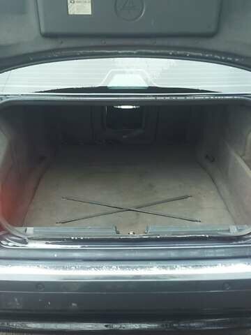 Серый БМВ 7 Серия, объемом двигателя 2.5 л и пробегом 426 тыс. км за 4800 $, фото 17 на Automoto.ua