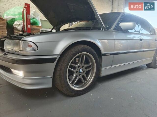 Сірий БМВ 7 Серія, об'ємом двигуна 3.5 л та пробігом 401 тис. км за 13000 $, фото 22 на Automoto.ua