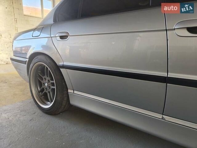 Сірий БМВ 7 Серія, об'ємом двигуна 3.5 л та пробігом 401 тис. км за 13000 $, фото 46 на Automoto.ua