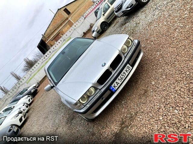 Серый БМВ 7 Серия, объемом двигателя 3.5 л и пробегом 287 тыс. км за 3000 $, фото 6 на Automoto.ua