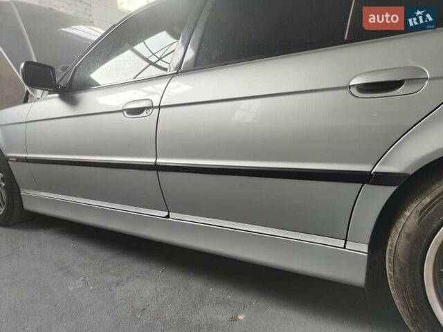 Сірий БМВ 7 Серія, об'ємом двигуна 3.5 л та пробігом 401 тис. км за 13000 $, фото 50 на Automoto.ua