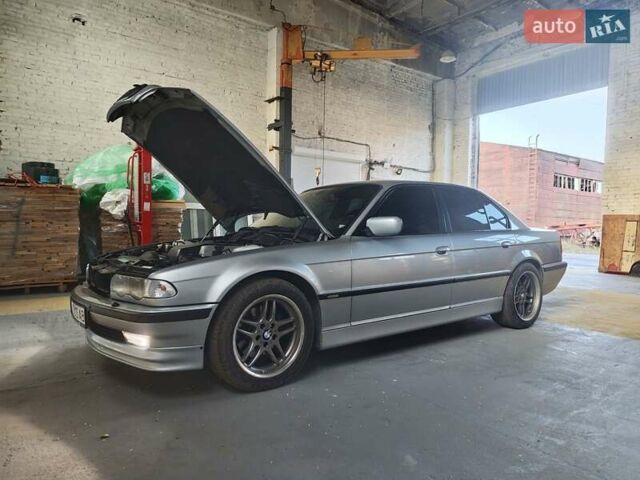 Сірий БМВ 7 Серія, об'ємом двигуна 3.5 л та пробігом 401 тис. км за 13000 $, фото 54 на Automoto.ua