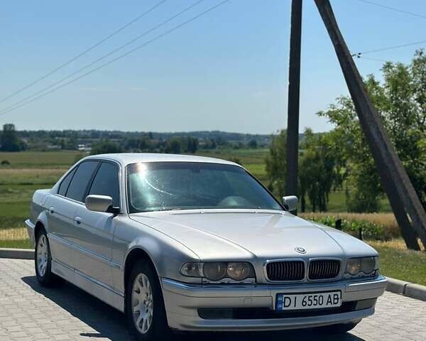 Серый БМВ 7 Серия, объемом двигателя 2.79 л и пробегом 350 тыс. км за 2999 $, фото 9 на Automoto.ua