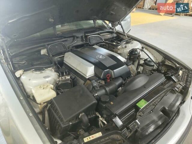 Сірий БМВ 7 Серія, об'ємом двигуна 3.5 л та пробігом 401 тис. км за 13000 $, фото 12 на Automoto.ua