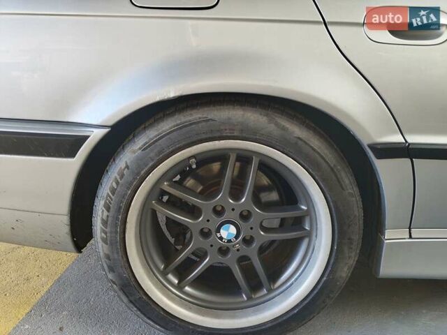 Сірий БМВ 7 Серія, об'ємом двигуна 3.5 л та пробігом 401 тис. км за 13000 $, фото 45 на Automoto.ua