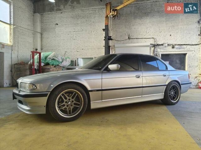 Сірий БМВ 7 Серія, об'ємом двигуна 3.5 л та пробігом 401 тис. км за 13000 $, фото 7 на Automoto.ua