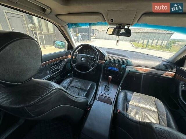 Серый БМВ 7 Серия, объемом двигателя 2.79 л и пробегом 350 тыс. км за 2999 $, фото 23 на Automoto.ua