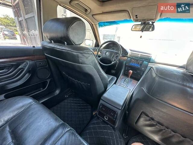 Серый БМВ 7 Серия, объемом двигателя 2.79 л и пробегом 350 тыс. км за 2999 $, фото 21 на Automoto.ua