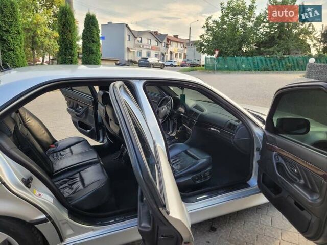 Серый БМВ 7 Серия, объемом двигателя 3 л и пробегом 382 тыс. км за 6500 $, фото 22 на Automoto.ua