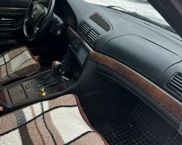 Серый БМВ 7 Серия, объемом двигателя 3 л и пробегом 400 тыс. км за 6999 $, фото 8 на Automoto.ua