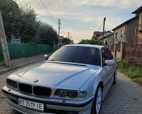Серый БМВ 7 Серия, объемом двигателя 3 л и пробегом 382 тыс. км за 6500 $, фото 2 на Automoto.ua