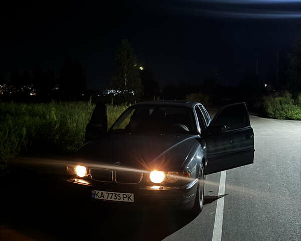 Серый БМВ 7 Серия, объемом двигателя 3.4 л и пробегом 315 тыс. км за 6999 $, фото 5 на Automoto.ua