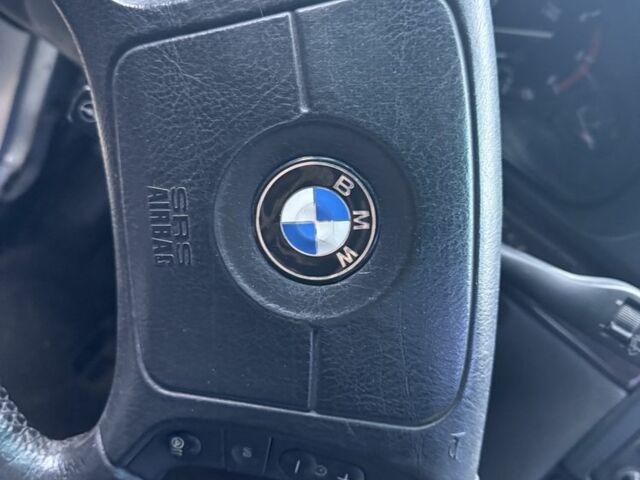 Серый БМВ 7 Серия, объемом двигателя 3.9 л и пробегом 500 тыс. км за 3000 $, фото 8 на Automoto.ua