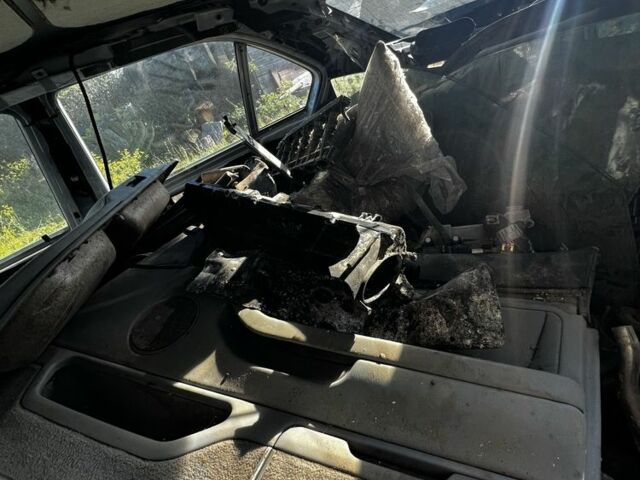 Серый БМВ 7 Серия, объемом двигателя 3 л и пробегом 312 тыс. км за 1200 $, фото 12 на Automoto.ua