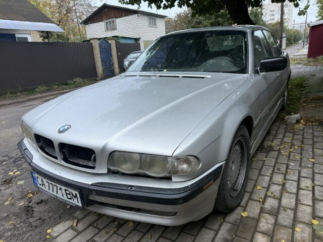 Серый БМВ 7 Серия, объемом двигателя 3.9 л и пробегом 500 тыс. км за 3000 $, фото 1 на Automoto.ua