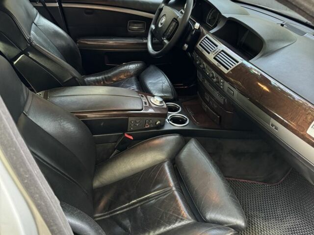 Серый БМВ 7 Серия, объемом двигателя 3.6 л и пробегом 370 тыс. км за 5400 $, фото 7 на Automoto.ua