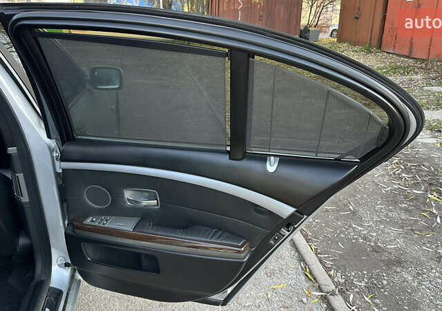 Серый БМВ 7 Серия, объемом двигателя 3.5 л и пробегом 315 тыс. км за 5500 $, фото 15 на Automoto.ua