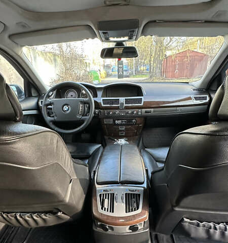 Серый БМВ 7 Серия, объемом двигателя 3.5 л и пробегом 315 тыс. км за 5500 $, фото 18 на Automoto.ua