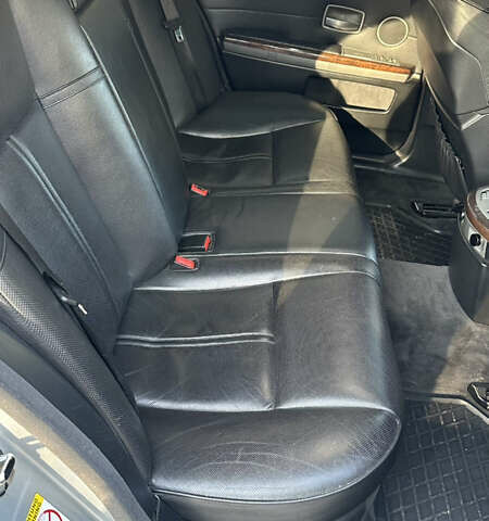 Серый БМВ 7 Серия, объемом двигателя 3.5 л и пробегом 315 тыс. км за 5500 $, фото 16 на Automoto.ua