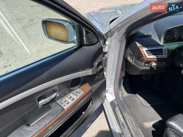 Серый БМВ 7 Серия, объемом двигателя 3.9 л и пробегом 360 тыс. км за 6700 $, фото 13 на Automoto.ua