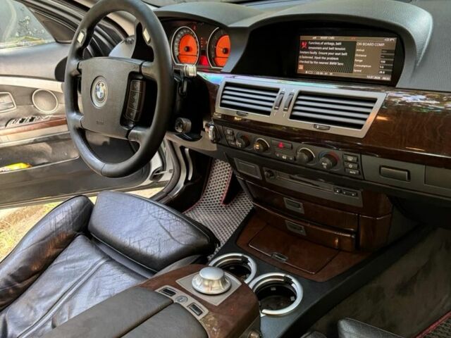 Серый БМВ 7 Серия, объемом двигателя 3.6 л и пробегом 370 тыс. км за 5400 $, фото 4 на Automoto.ua