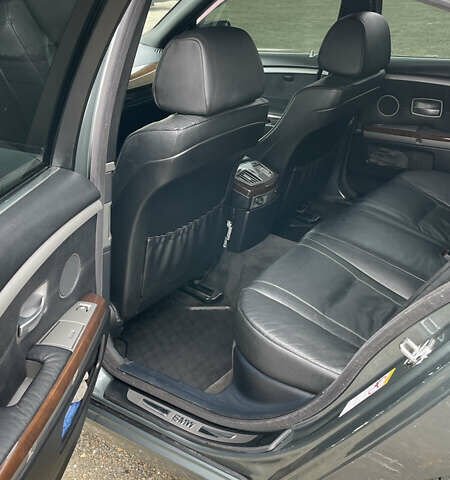 Серый БМВ 7 Серия, объемом двигателя 2.99 л и пробегом 470 тыс. км за 5999 $, фото 6 на Automoto.ua