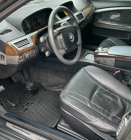 Серый БМВ 7 Серия, объемом двигателя 2.99 л и пробегом 470 тыс. км за 5999 $, фото 5 на Automoto.ua