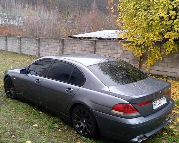 Серый БМВ 7 Серия, объемом двигателя 4.4 л и пробегом 300 тыс. км за 6000 $, фото 6 на Automoto.ua