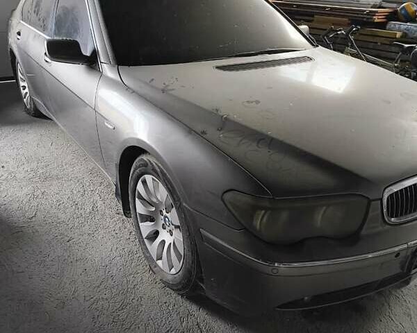 Сірий БМВ 7 Серія, об'ємом двигуна 5.97 л та пробігом 290 тис. км за 6000 $, фото 1 на Automoto.ua