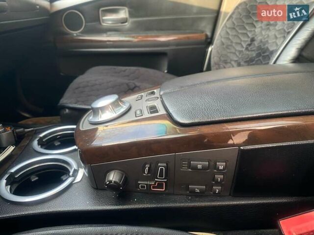 Серый БМВ 7 Серия, объемом двигателя 3 л и пробегом 540 тыс. км за 8500 $, фото 12 на Automoto.ua