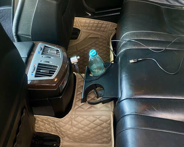 Серый БМВ 7 Серия, объемом двигателя 3 л и пробегом 540 тыс. км за 8500 $, фото 9 на Automoto.ua