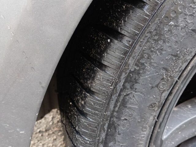 Серый БМВ 7 Серия, объемом двигателя 3 л и пробегом 320 тыс. км за 6200 $, фото 6 на Automoto.ua