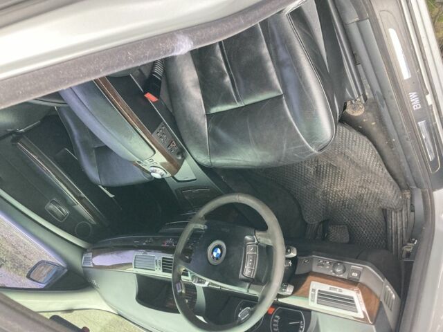 Серый БМВ 7 Серия, объемом двигателя 3 л и пробегом 391 тыс. км за 3600 $, фото 7 на Automoto.ua