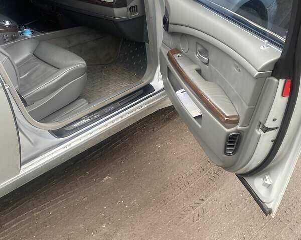 Сірий БМВ 7 Серія, об'ємом двигуна 4.4 л та пробігом 330 тис. км за 7500 $, фото 10 на Automoto.ua