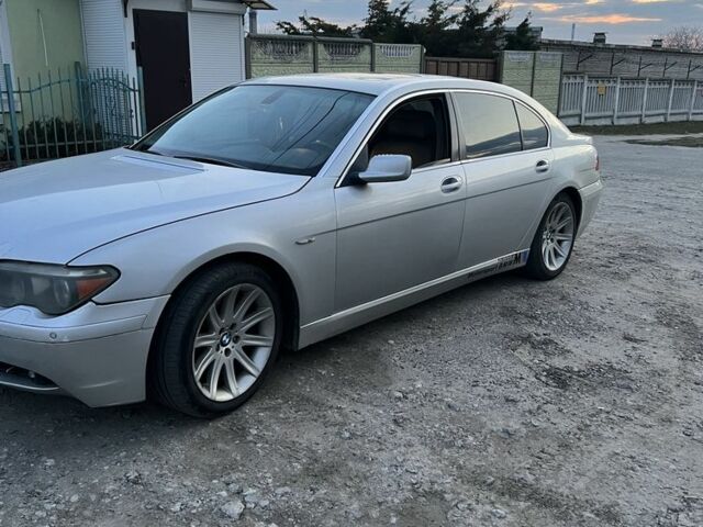 Серый БМВ 7 Серия, объемом двигателя 4.4 л и пробегом 330 тыс. км за 8500 $, фото 1 на Automoto.ua