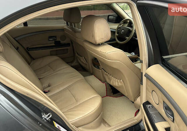 Серый БМВ 7 Серия, объемом двигателя 2.99 л и пробегом 311 тыс. км за 5500 $, фото 28 на Automoto.ua