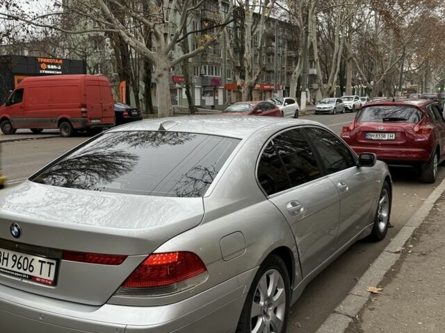 Серый БМВ 7 Серия, объемом двигателя 3 л и пробегом 305 тыс. км за 5800 $, фото 1 на Automoto.ua