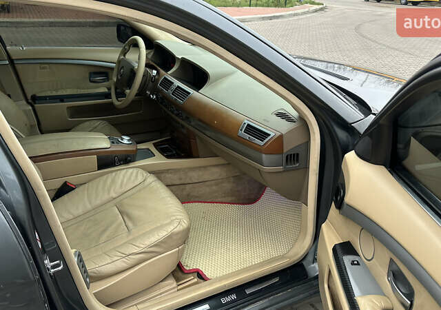 Серый БМВ 7 Серия, объемом двигателя 2.99 л и пробегом 311 тыс. км за 5500 $, фото 26 на Automoto.ua