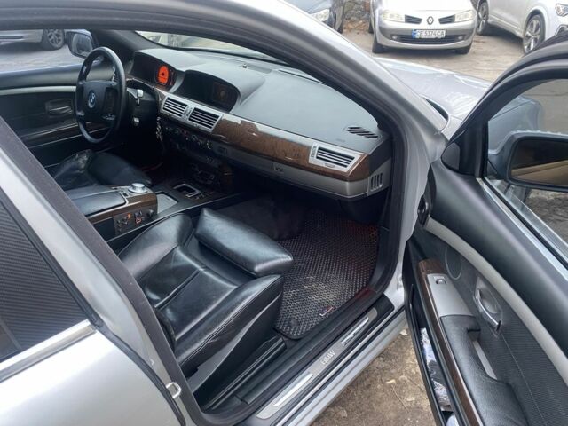 Серый БМВ 7 Серия, объемом двигателя 4.4 л и пробегом 300 тыс. км за 6500 $, фото 6 на Automoto.ua