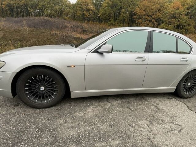 Серый БМВ 7 Серия, объемом двигателя 4 л и пробегом 327 тыс. км за 8300 $, фото 5 на Automoto.ua