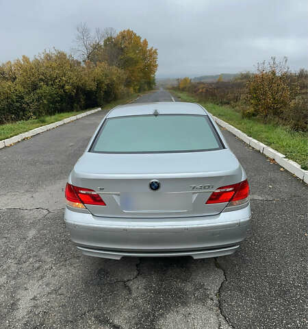 Серый БМВ 7 Серия, объемом двигателя 4 л и пробегом 327 тыс. км за 8300 $, фото 3 на Automoto.ua