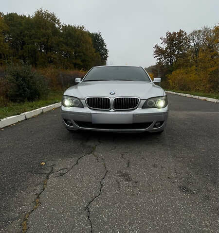 Серый БМВ 7 Серия, объемом двигателя 4 л и пробегом 327 тыс. км за 8300 $, фото 1 на Automoto.ua