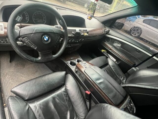 Серый БМВ 7 Серия, объемом двигателя 4.8 л и пробегом 370 тыс. км за 3500 $, фото 4 на Automoto.ua