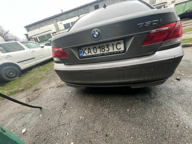 Серый БМВ 7 Серия, объемом двигателя 4.8 л и пробегом 370 тыс. км за 3500 $, фото 3 на Automoto.ua
