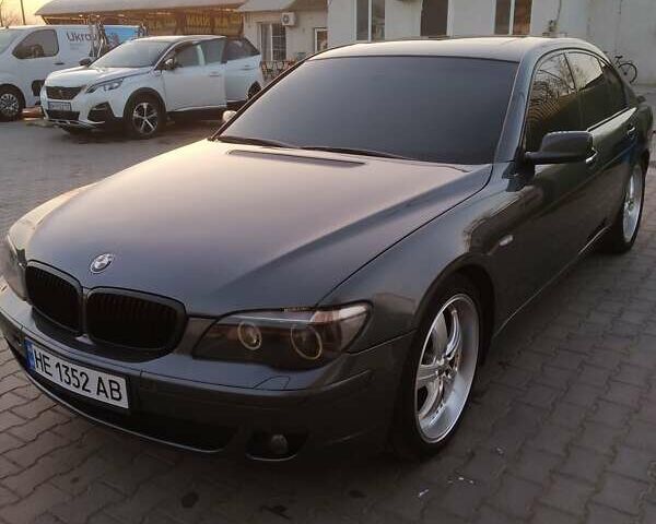 Серый БМВ 7 Серия, объемом двигателя 4.4 л и пробегом 355 тыс. км за 6999 $, фото 1 на Automoto.ua